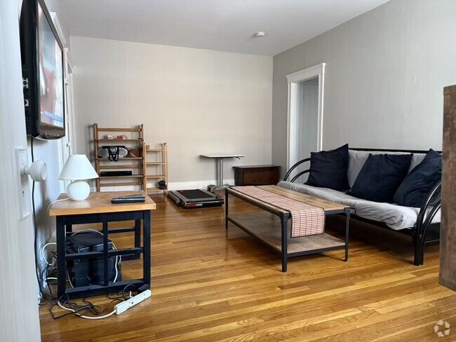 Building Photo - 1699 Cambridge St Unit 7 Rental