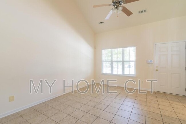 Photo - 11014 Derryrush Ave