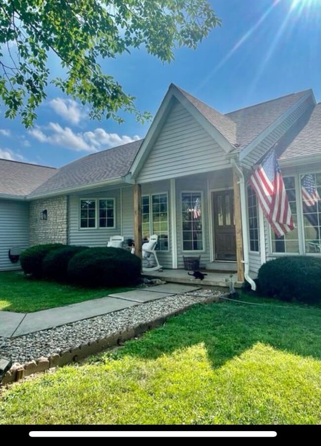 Photo - 9002 Grandview Rd