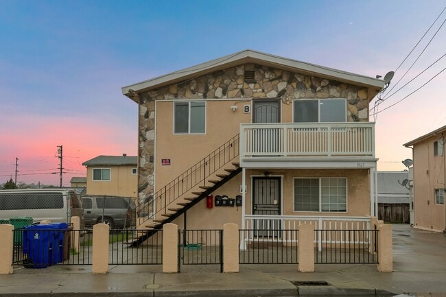 Photo - 1865 15th St