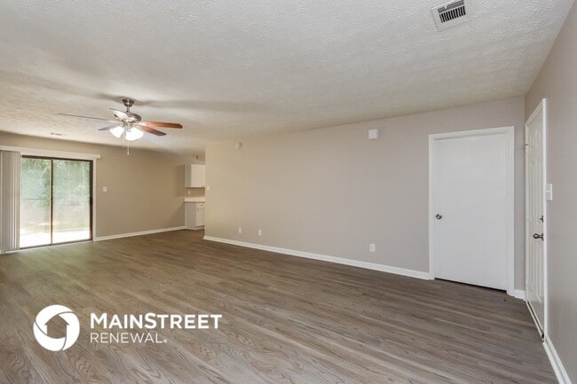 Photo - 4585 Old Lake Dr