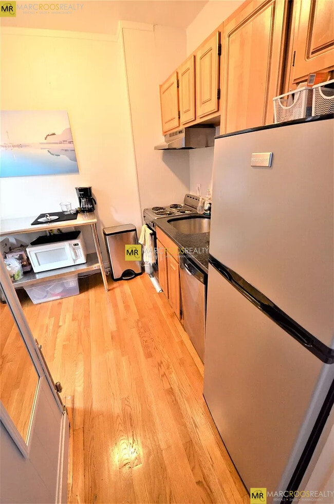 Photo - 589 Beacon St Unidad 4