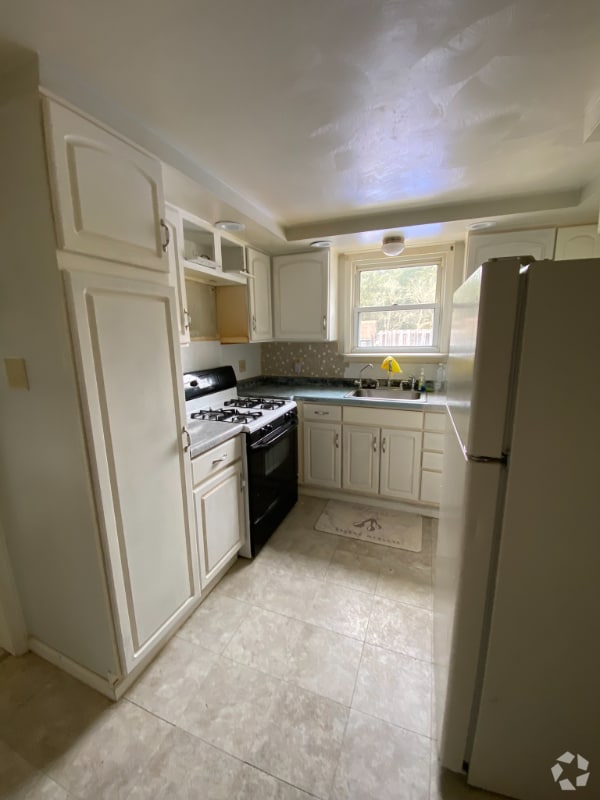 Building Photo - 8111 Bull Creek Rd Rental