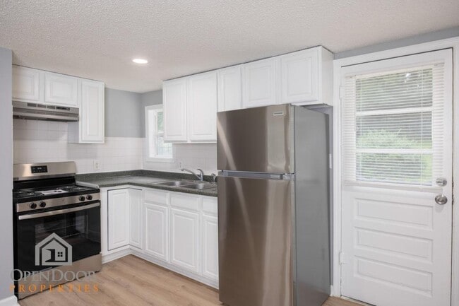 Photo - 530 S 71st St