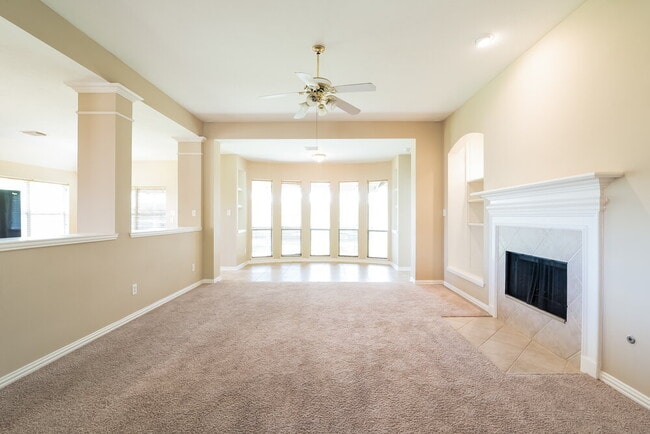 Photo - 11 Crest Gate