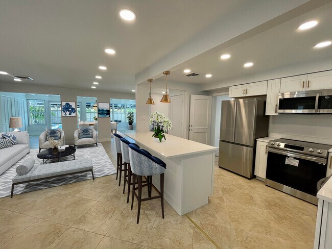 Photo - 360 Alhambra Pl