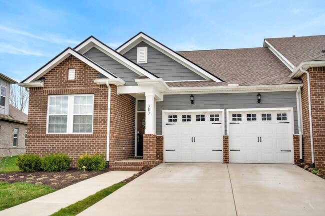 313 Gingerwood Ln