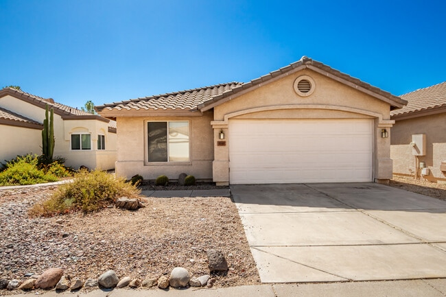Building Photo - 3041 E Wahalla Ln Rental