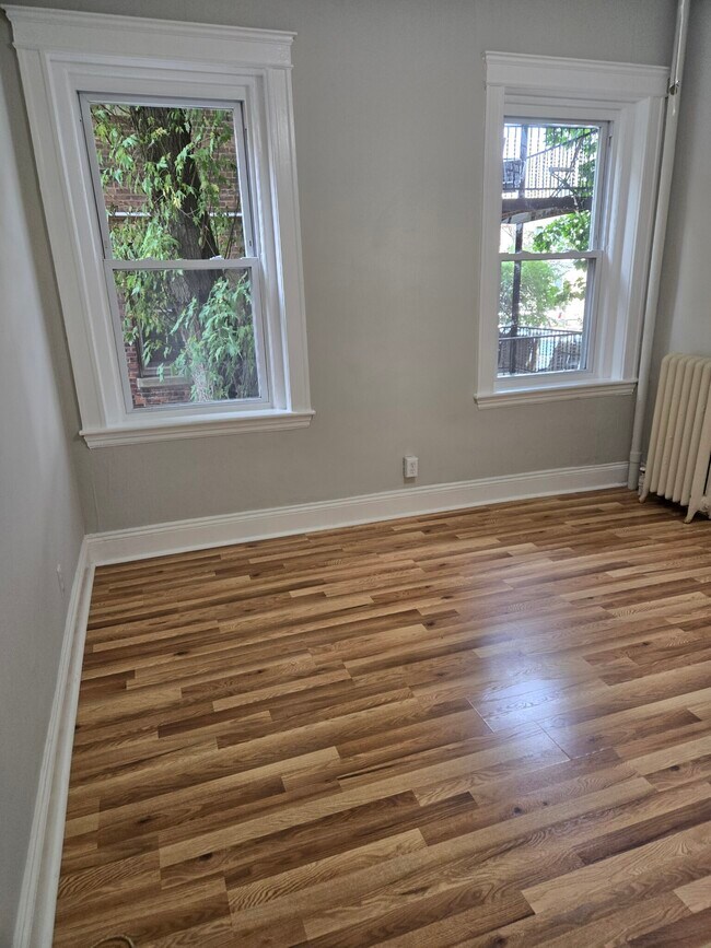 Building Photo - 14 Medfield St Rental