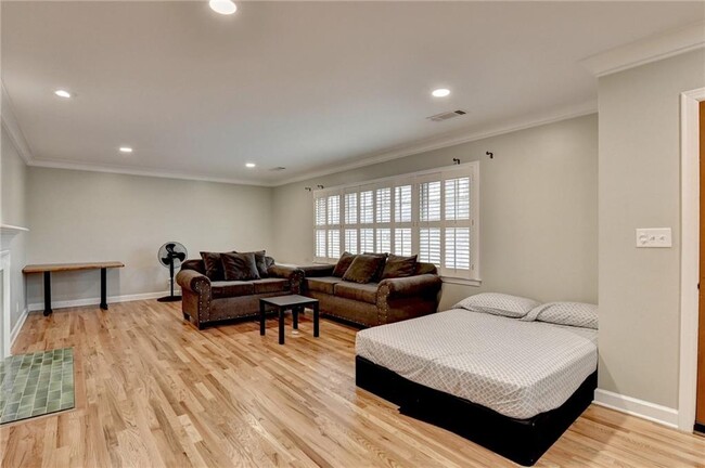 Photo - 8 Highland Ln