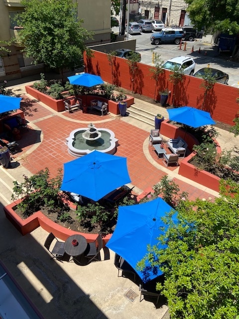 Golden Oaks Apartments