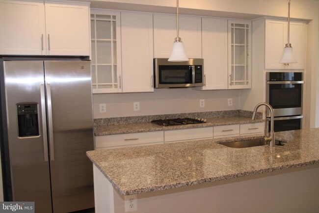 Building Photo - 2583 Hopton Ln