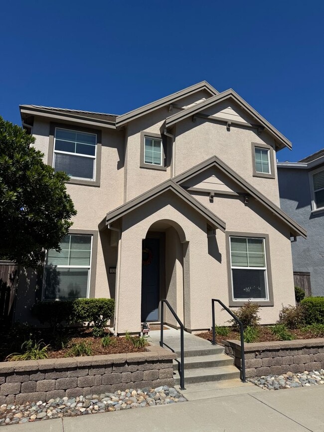 3209 Monument Dr