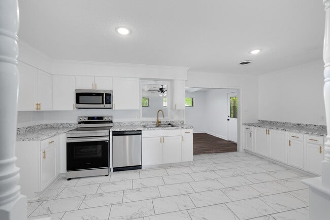 Photo - 3 bed 2 bath recently renovated in Southaven