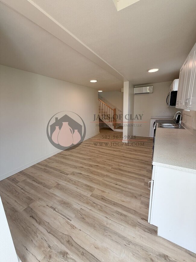 Photo - Dover Duplex 2025-1754 Unit 6925 Edith Ave. NE