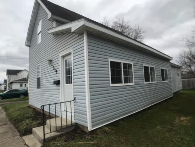 Photo - 315 N Werber St House