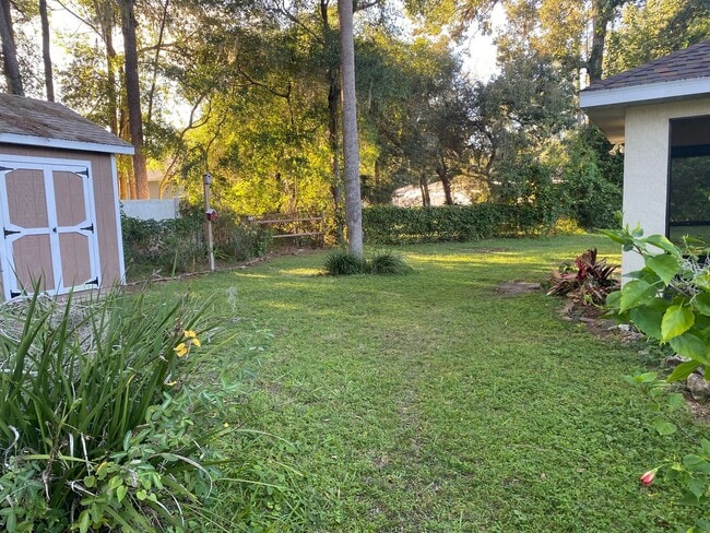 Photo - 3/2 Rental With Large Fenced Backyard