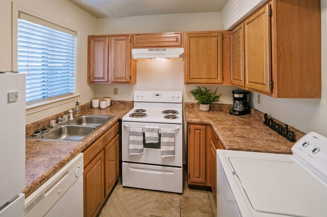 Photo - Lakeville Townhomes