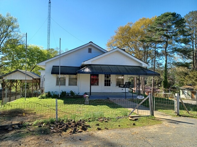 Photo - 727 55th Ave