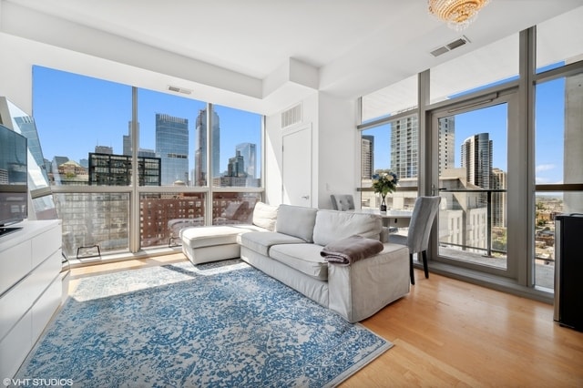 Photo - 8 E Randolph St Unit 10A