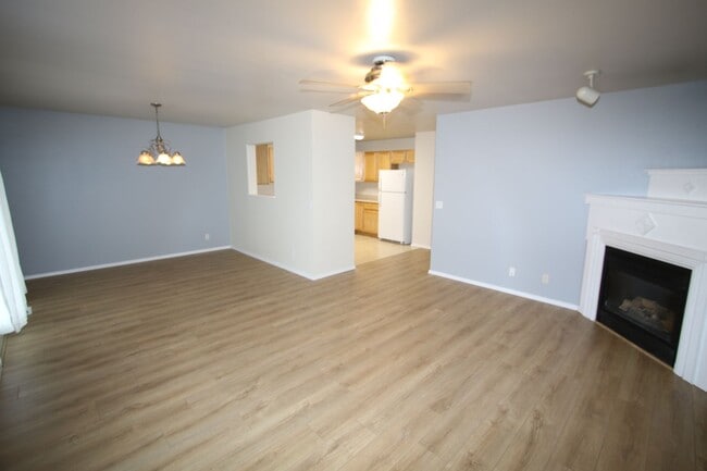 Photo - 3 Bedroom Eagle River Townhouse!