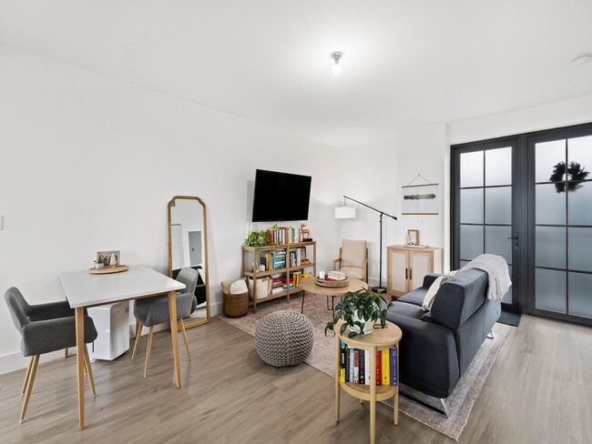 4100 SW 64th Ave Unit 400