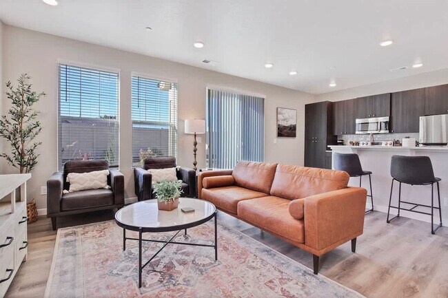 Photo - 17065 N Hounslow Wy Unit ID1250664P