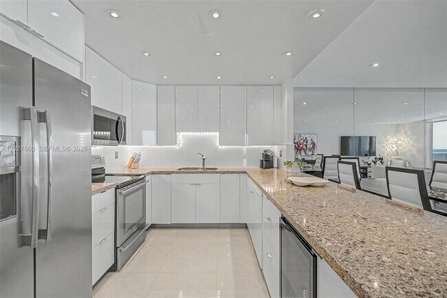 Photo - 2301 Collins Ave Unit 1210