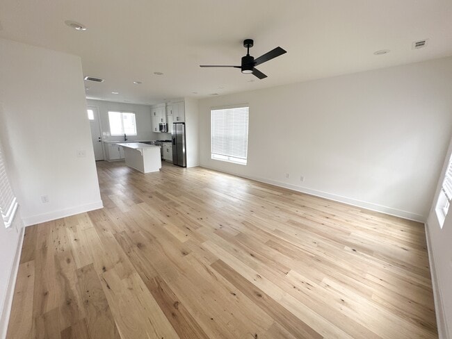 Photo - 1638 Neptune St
