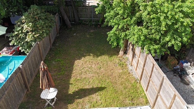 Photo - 3979 S Front St