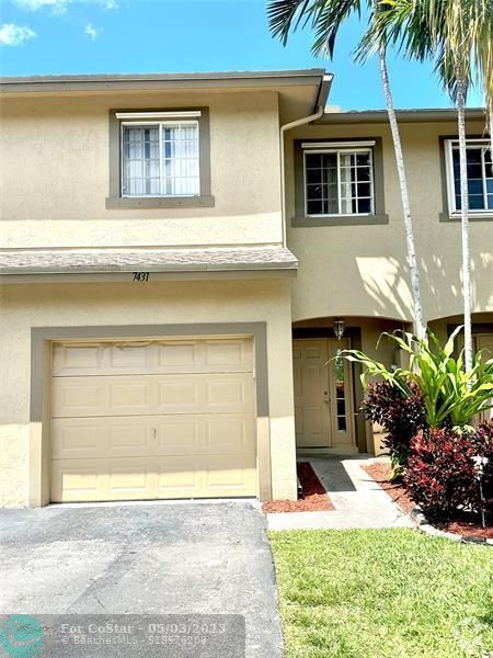 Building Photo - 7431 SW 8th Ct Rental