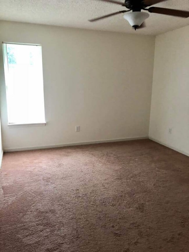 Photo - 108 Pine Ridge Ln