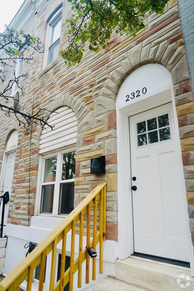 Building Photo - 2320 E Preston St Rental