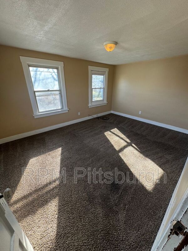 Photo - 601 Farnsworth Ave