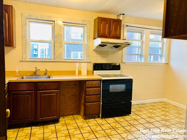 Photo - 113 Lanark Rd Unit 3