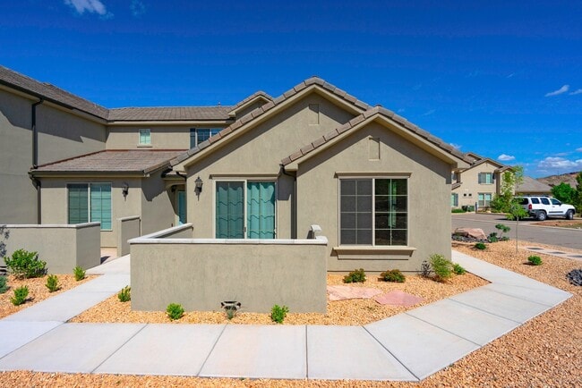 Photo - Modern 2018-Built Home with Main-Floor Primary Suite