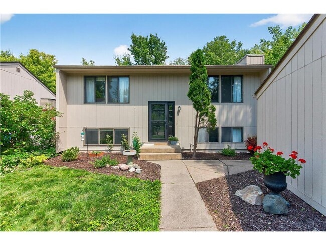 Building Photo - 16220 15th Ave N Rental