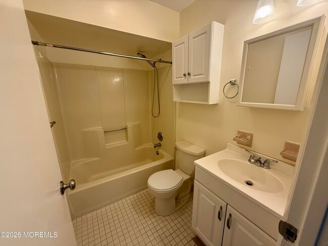 Photo - 290 N Main St Unit 1