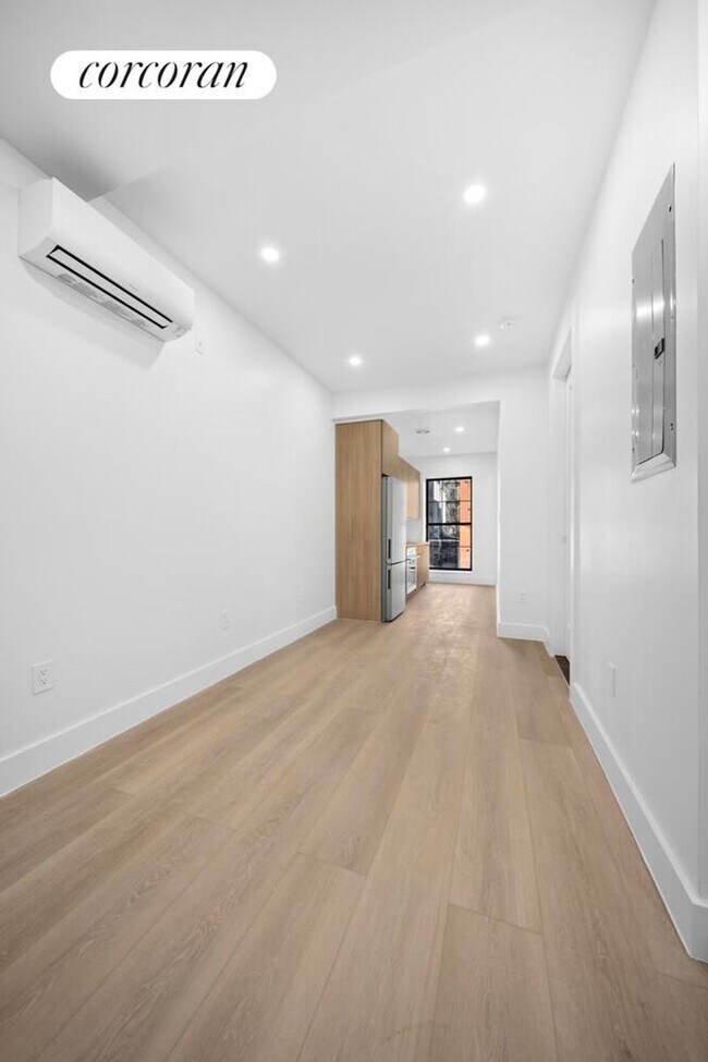 Photo - 166 S 2nd St