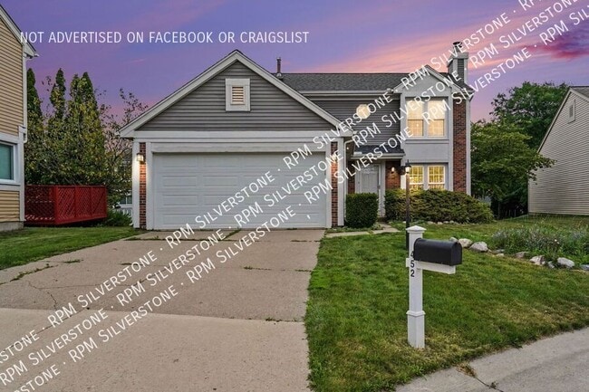 Building Photo - 452 Farmridge Ct