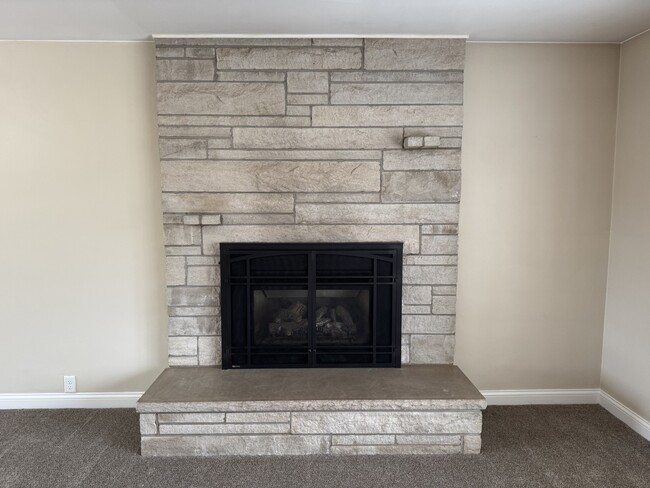 Photo - 233 Manor Dr