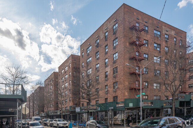 Photo - Rego Park Gardens - Coop