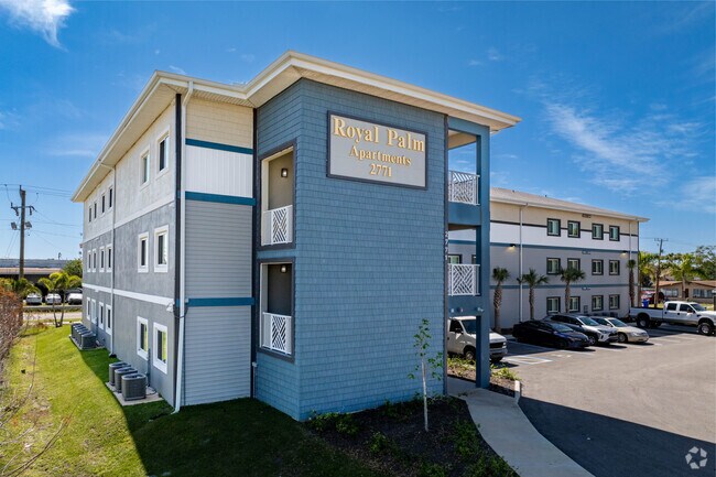 2771 Royal Palm Ave Fort Myers, Florida 33901 - 2771 Royal Palms Ave