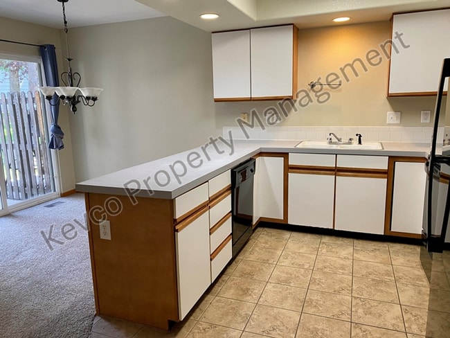 Photo - 1637 Westbridge Dr
