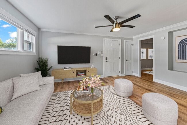 Photo - Updated 2 Bed in Lake Bluff | Parking Included | Pet Friendly | Top Schools Unit A