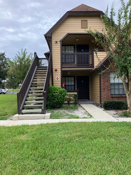 320 Black Oak Ct