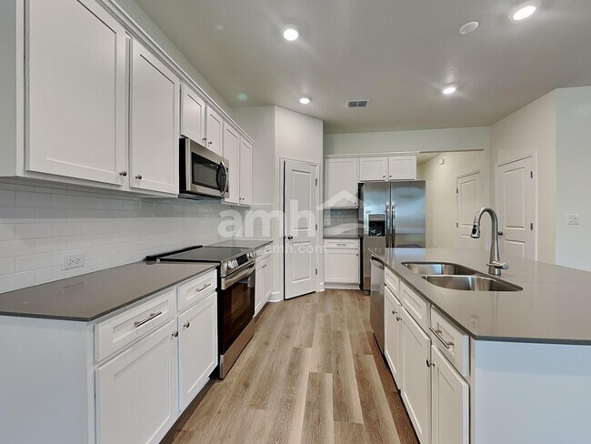 Photo - 37955 Dusty Saddle Ln