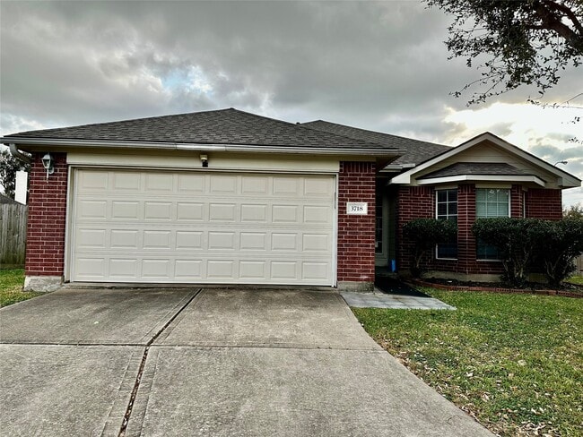 Photo - 3718 Winmont Ct