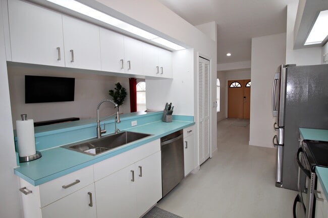 Photo - 138 SE 20th St