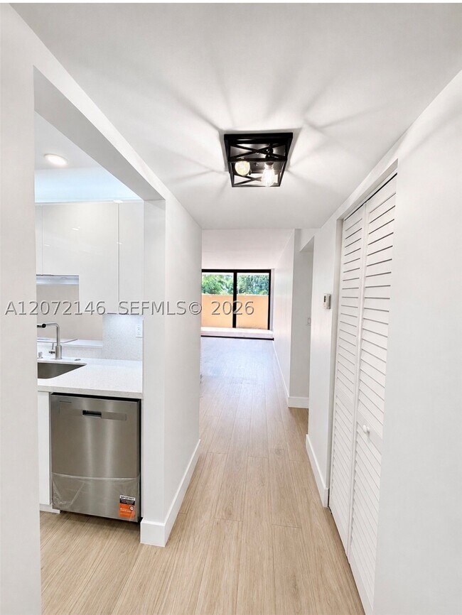 Photo - 10985 SW 107th St Unit 105